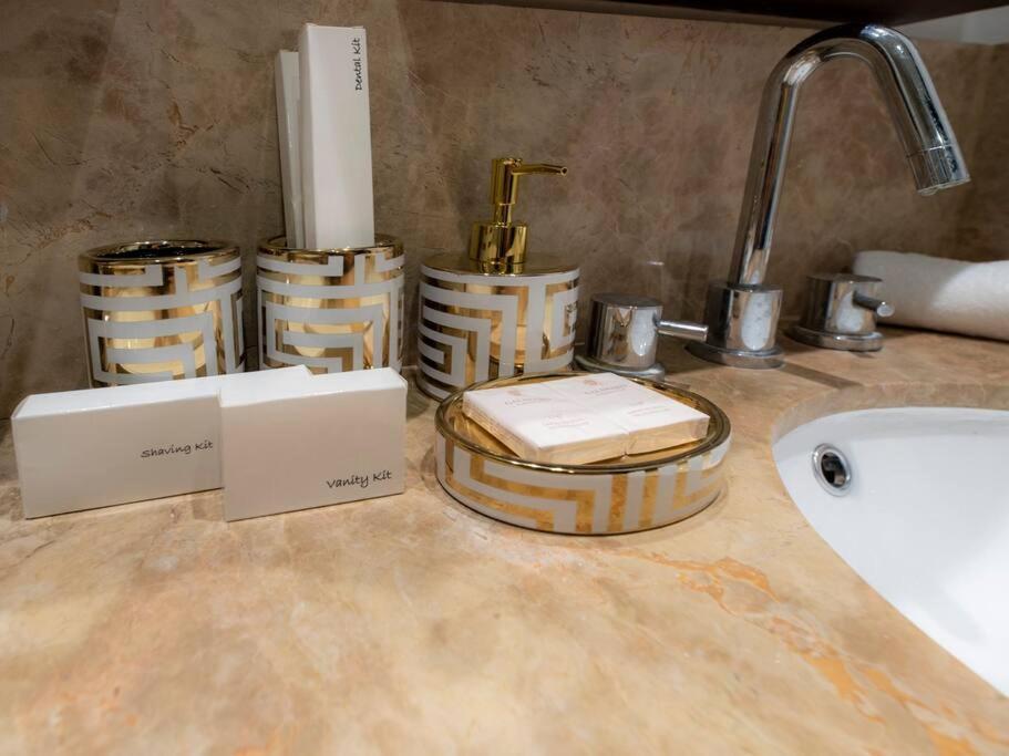 First Class 2Br With Full Burj Khalifa And Fountain View Dubái Exterior foto