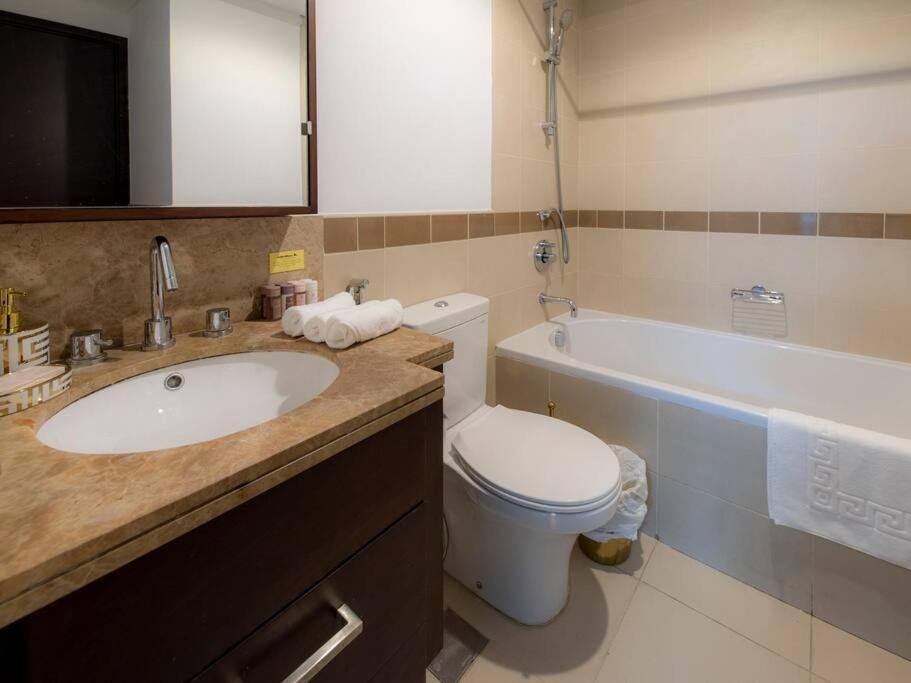 First Class 2Br With Full Burj Khalifa And Fountain View Dubái Exterior foto